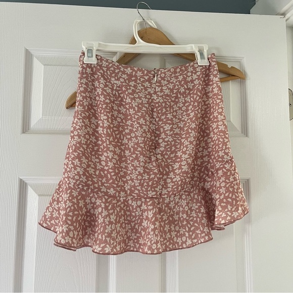 Shein Pink Floral Mini Skirt with Zipper Ruffle Bottom - Picture 6 of 6